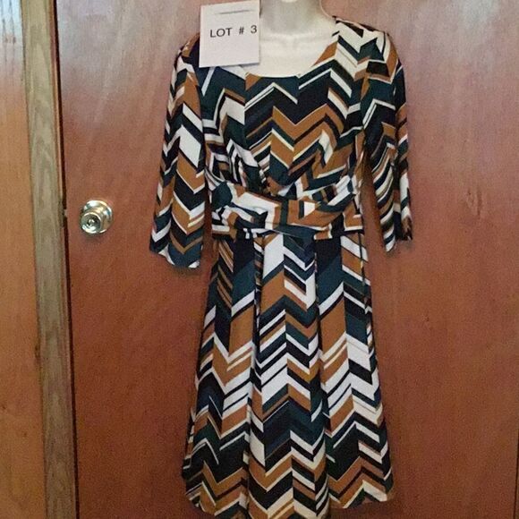 Ladies 3/4 sleeve a line pull on dress in small - Picture 3 of 8